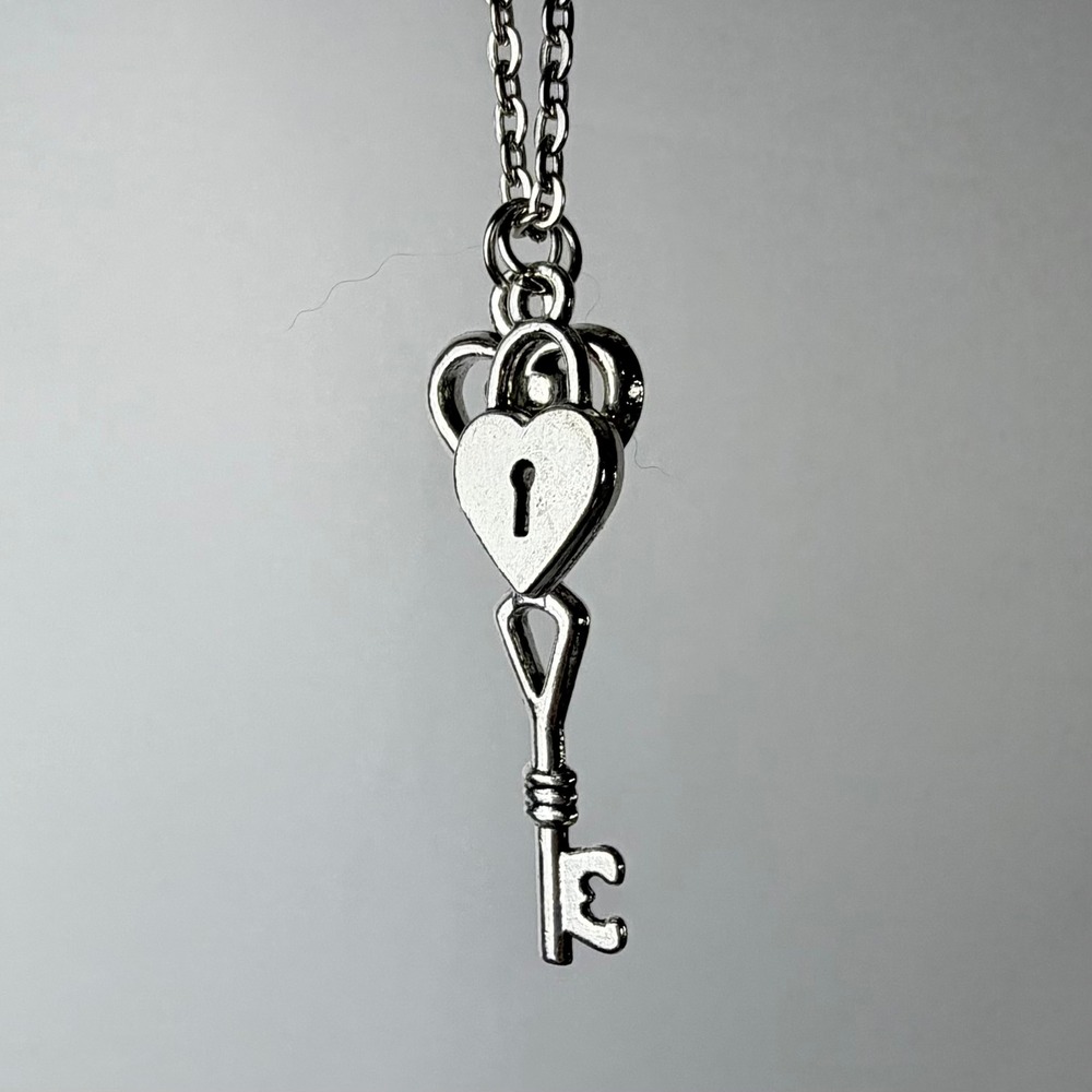 Silver Tone Heart Padlock Skeleton Key Pendant Necklace 18 Inch Chain